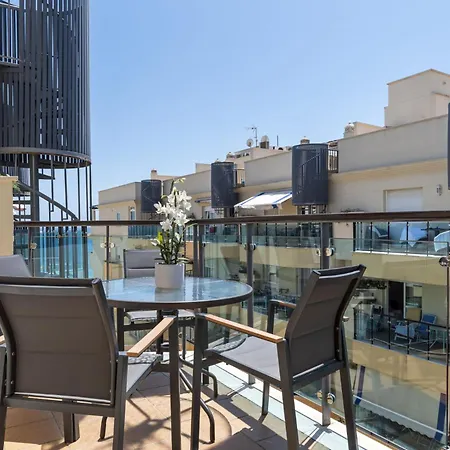 Vivi Homes - Casa Fina - Terrace - Jacuzzi - * Εστεπόνα